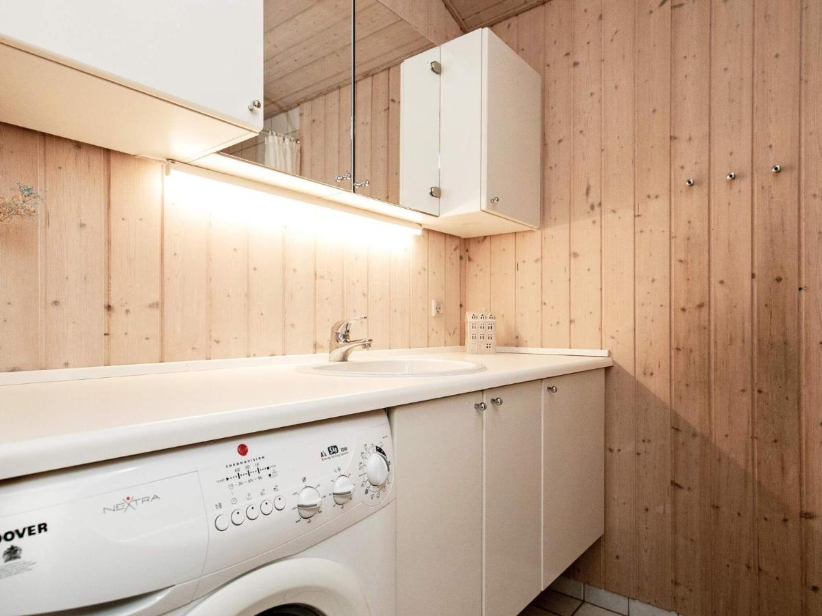 6 Person Holiday Home In Tranek R Fæbæk Buitenkant foto