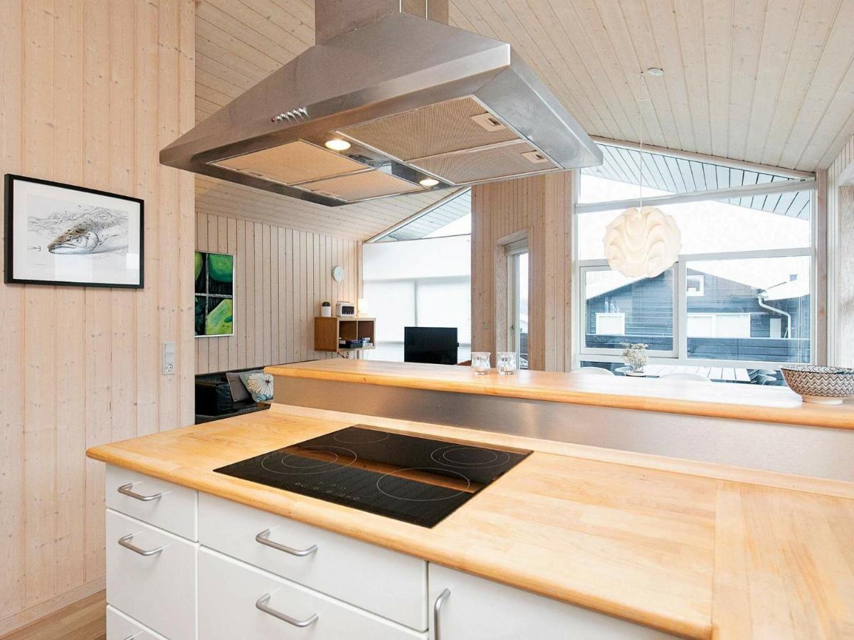 6 Person Holiday Home In Tranek R Fæbæk Buitenkant foto