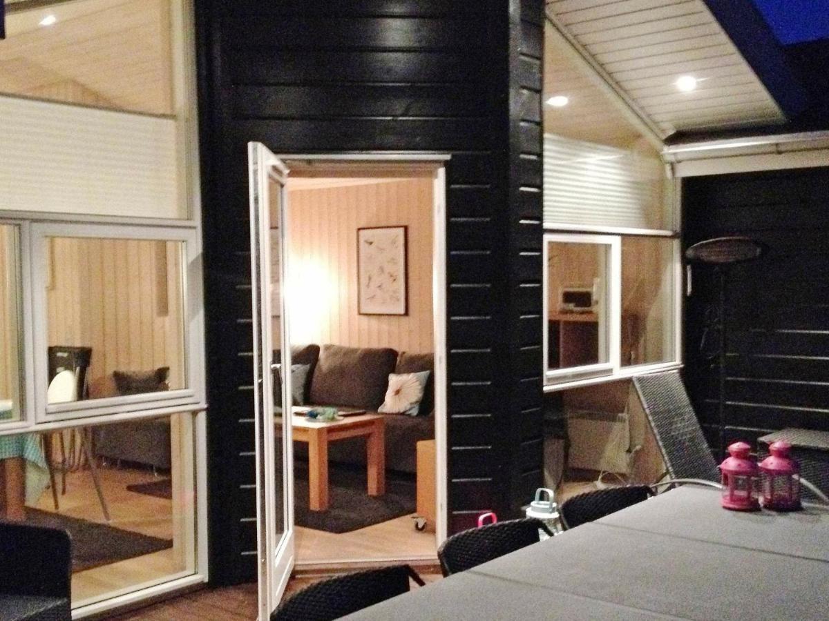 6 Person Holiday Home In Tranek R Fæbæk Buitenkant foto