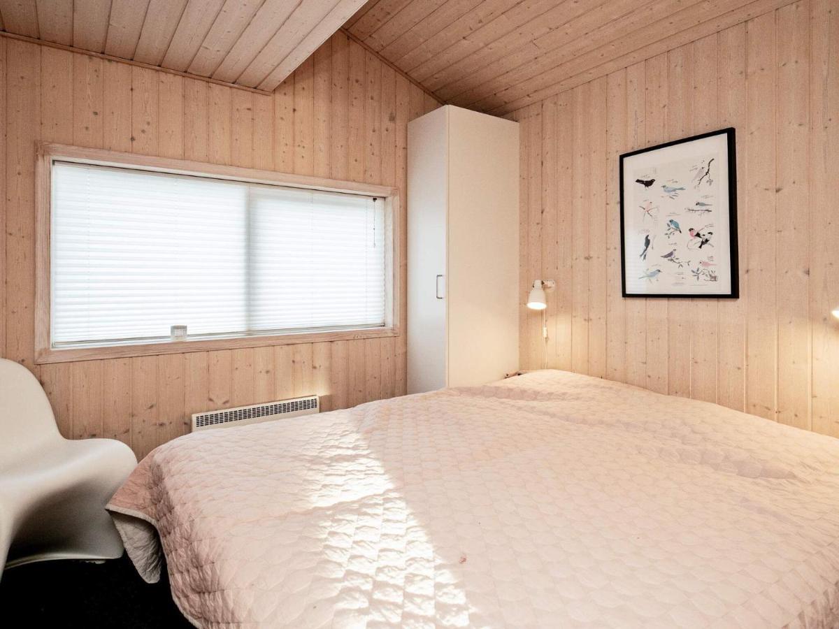 6 Person Holiday Home In Tranek R Fæbæk Buitenkant foto